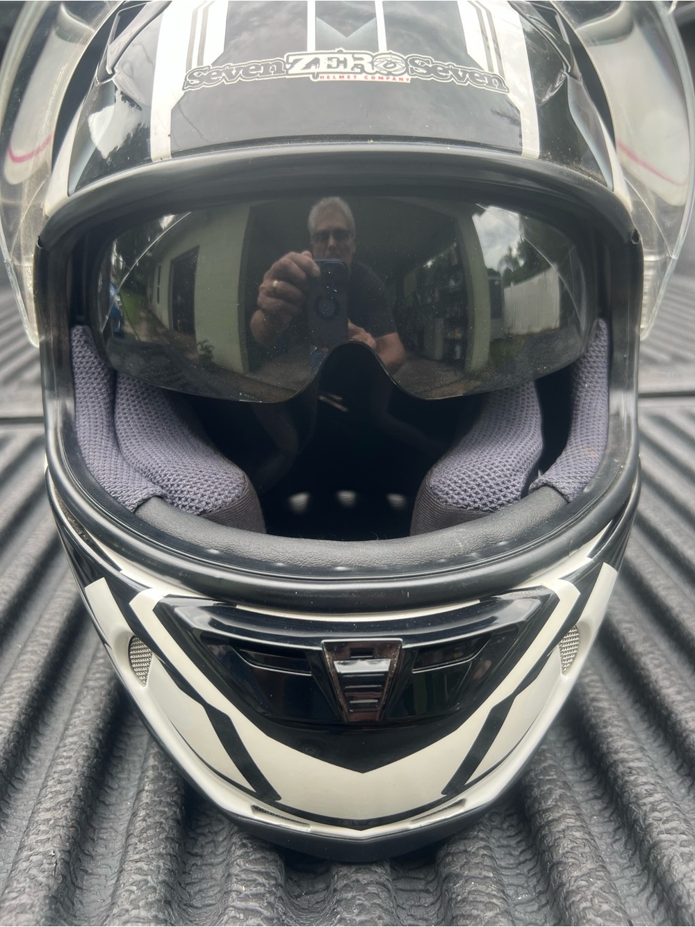 Full Face Motorcycle Helmet with Tinted Visor & Clear Shield, Size Small - Picture 4 of 6